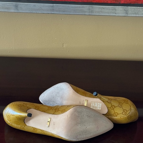 Gucci GG Monogram Pump - Picture 7 of 10